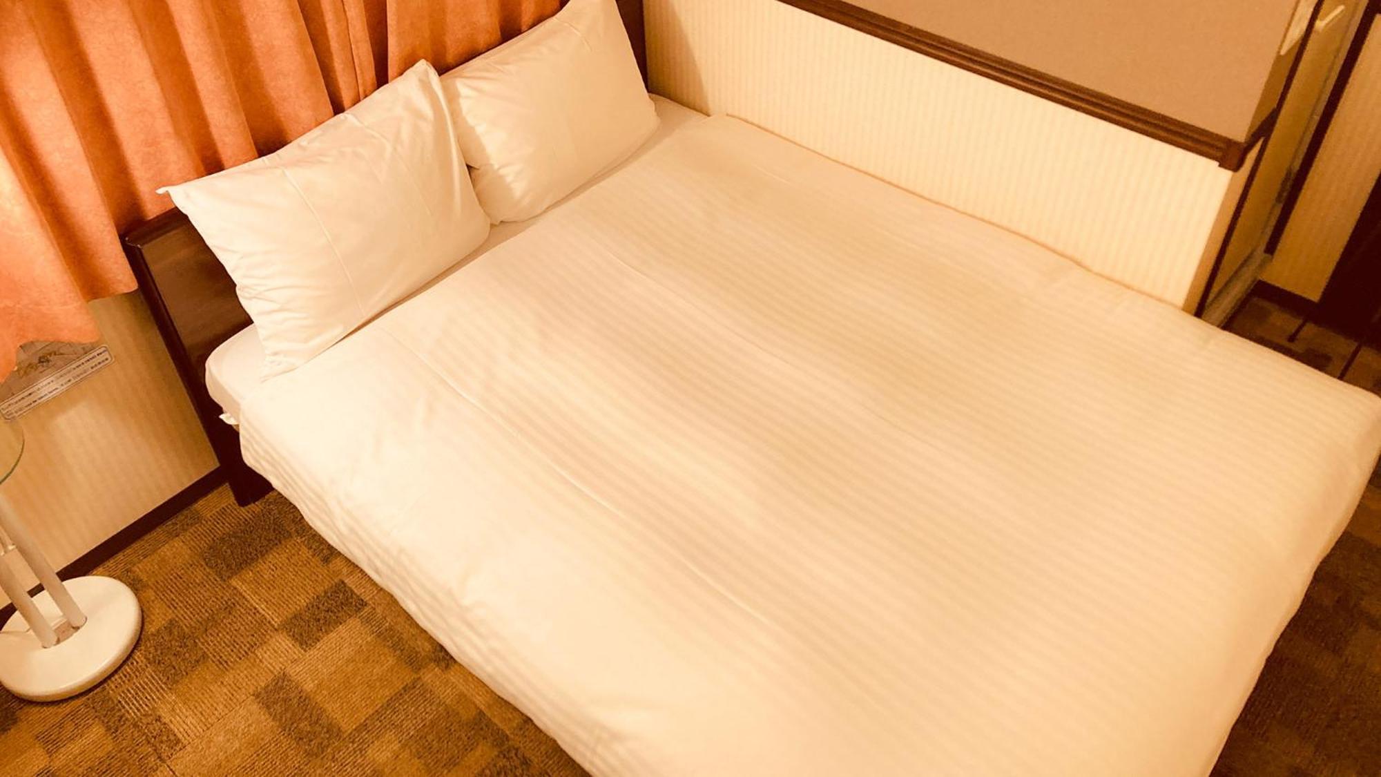Toyoko Inn Tsudanuma-Eki Kita-Guchi Funabashi Rum bild